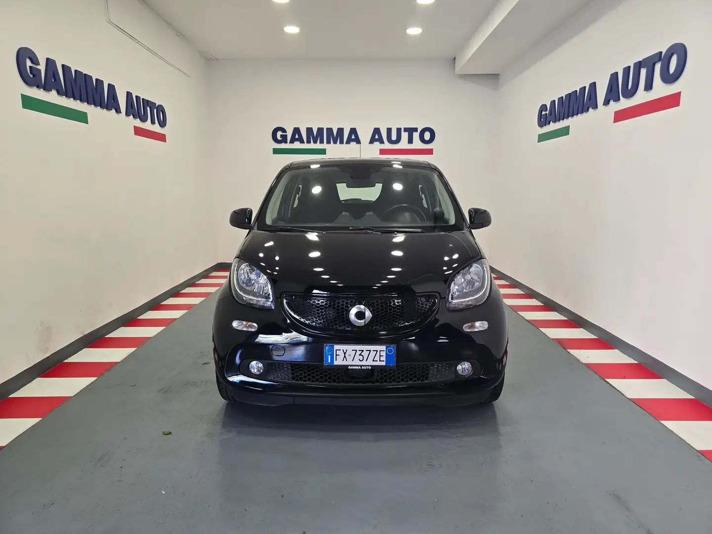 smart forFour 1.0 71CV TWINAMIC SUPERPASSION UFFICIALE Noir - 1