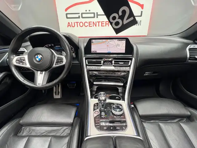 BMW 8 Series view 11