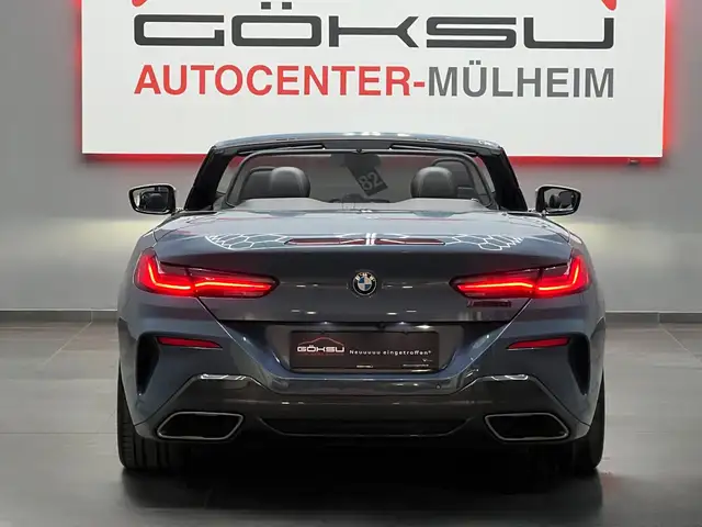 BMW 8 Series view 6