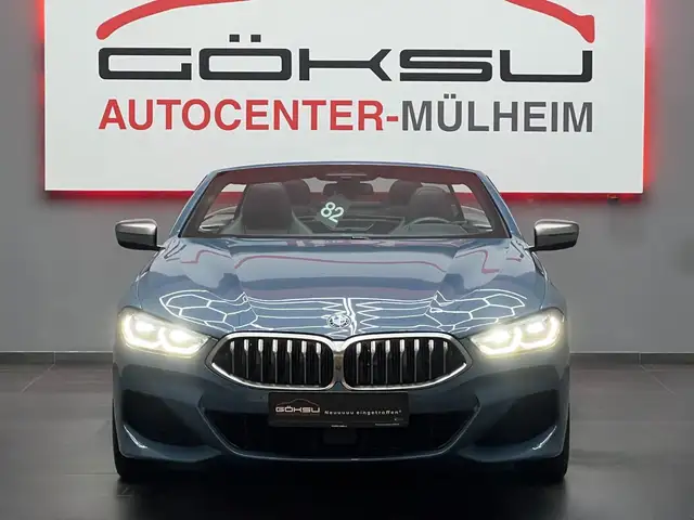 BMW 8 Series view 3