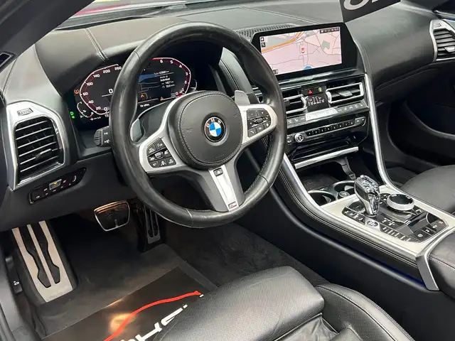 BMW 8 Series view 8