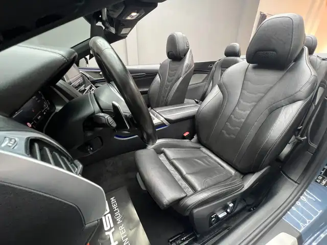 BMW 8 Series view 10
