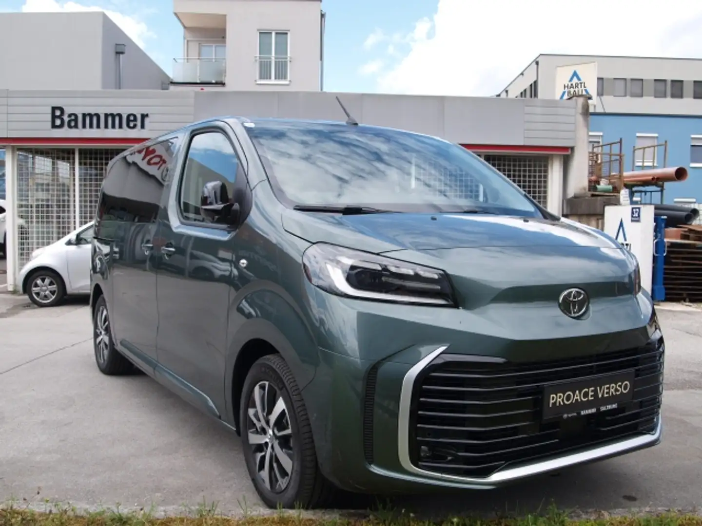 Toyota Proace Proace Verso 2,0 Family L1 Grün - 1