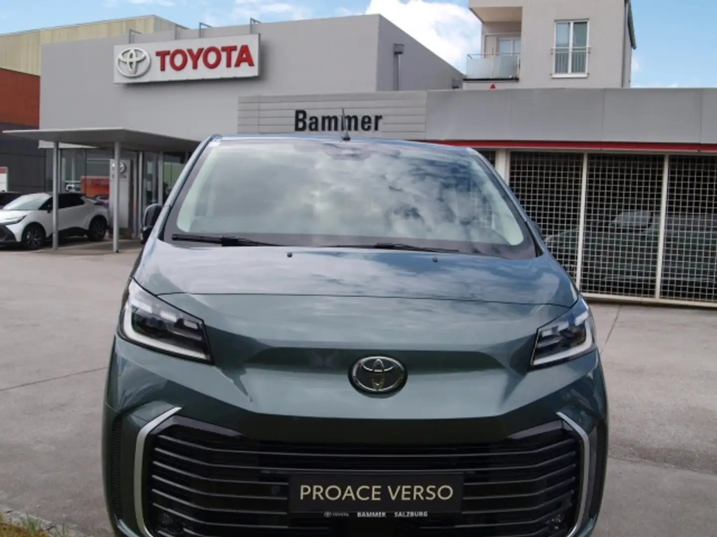 Toyota Proace Proace Verso 2,0 Family L1 Grün - 2