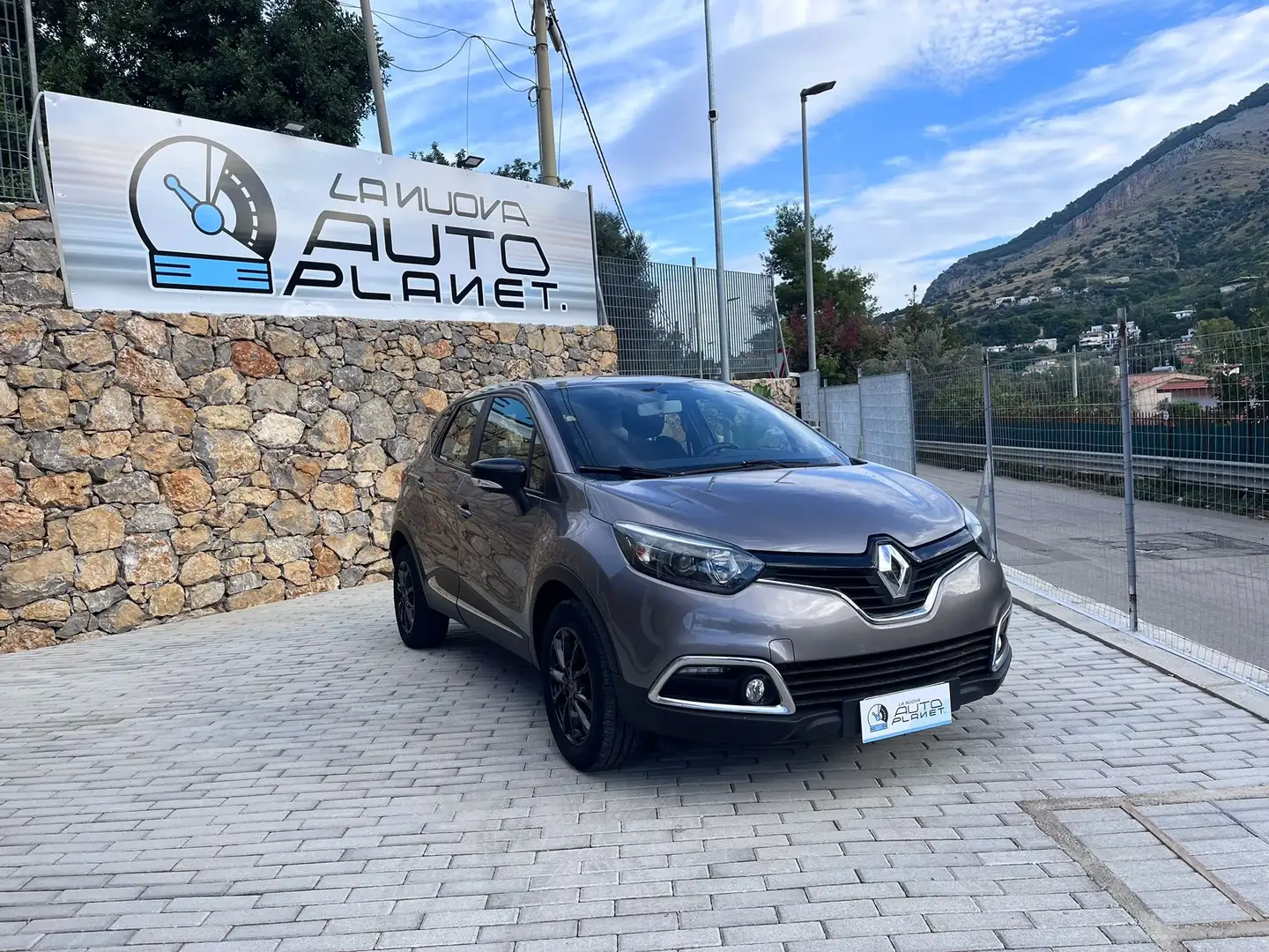 Renault Captur Captur 1.5 dci Intens (energy r-link) 90cv E6 Grigio - 2