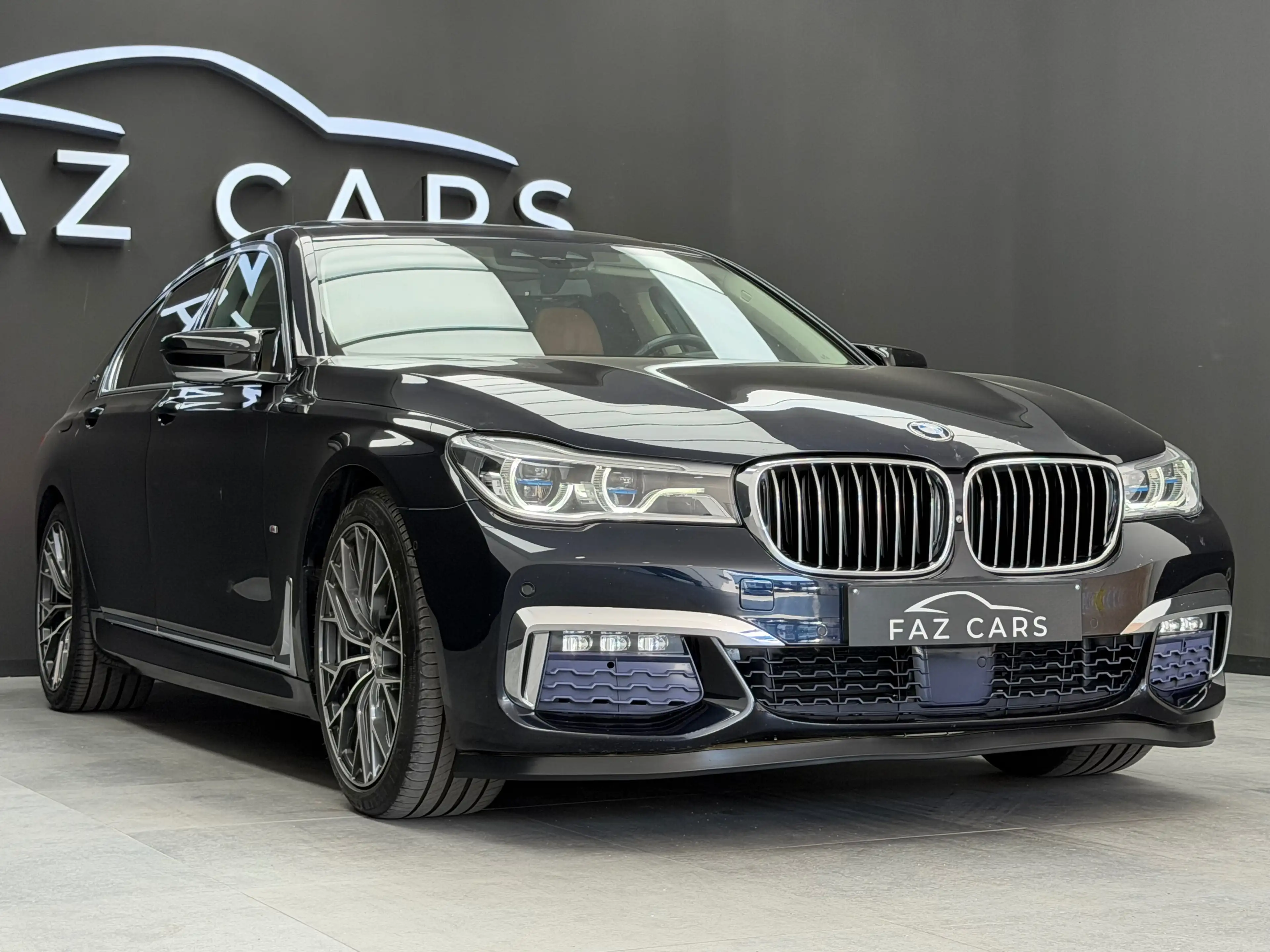 BMW 740 eAS Plug-In Hybrid * PACK M + FULL OPTIONS + GARANTIE * — photo 3