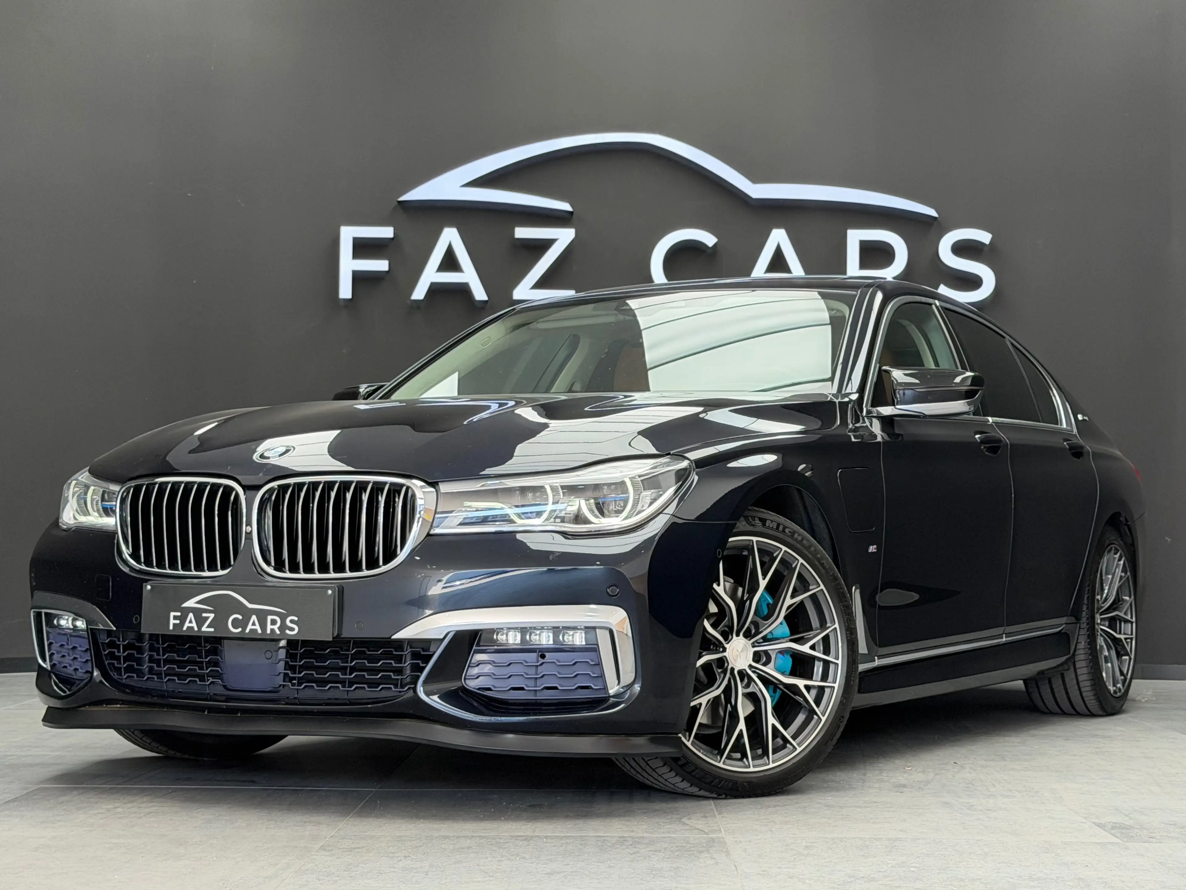 BMW 740 eAS Plug-In Hybrid * PACK M + FULL OPTIONS + GARANTIE *