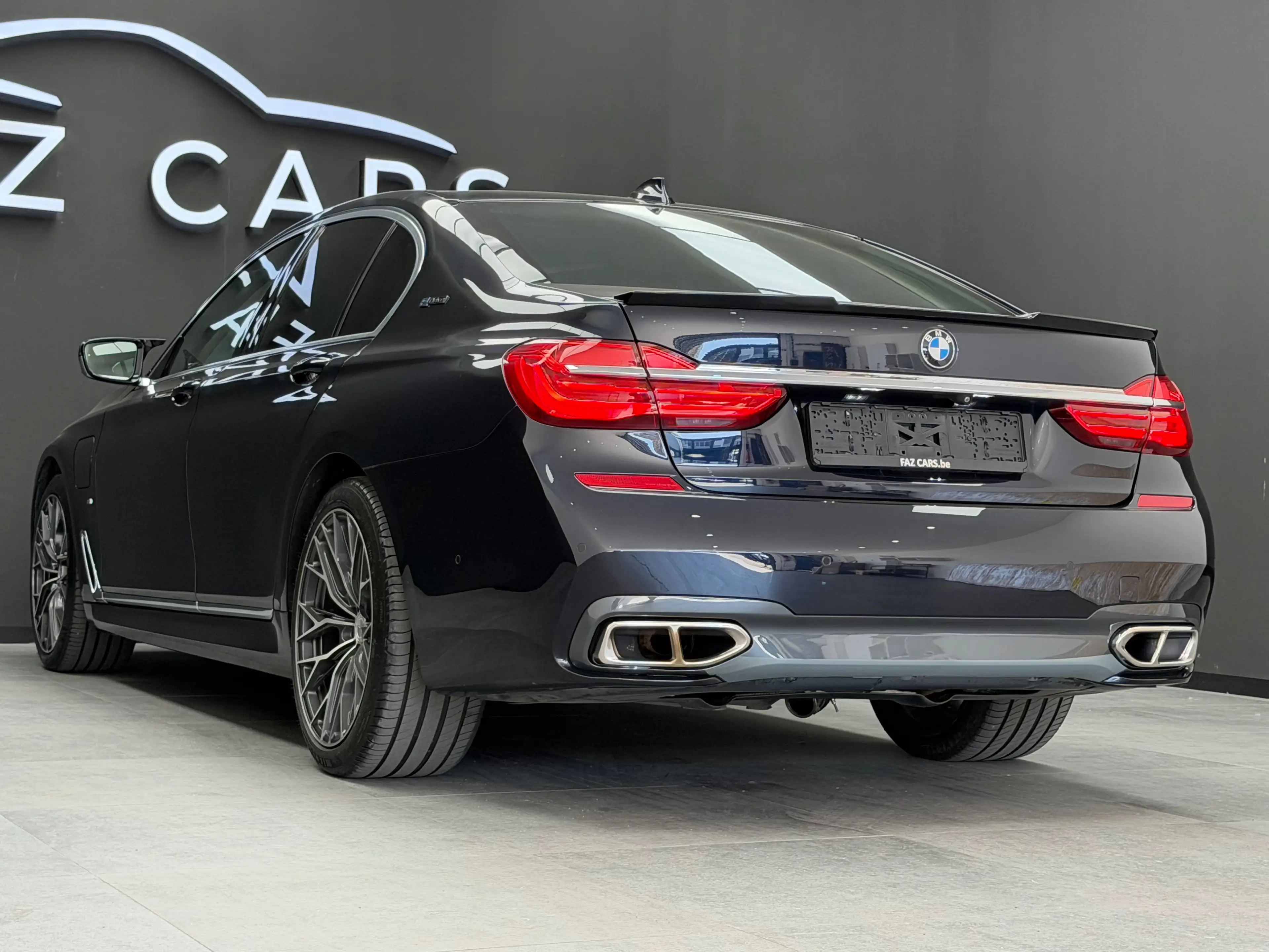 BMW 740 eAS Plug-In Hybrid * PACK M + FULL OPTIONS + GARANTIE * — photo 6