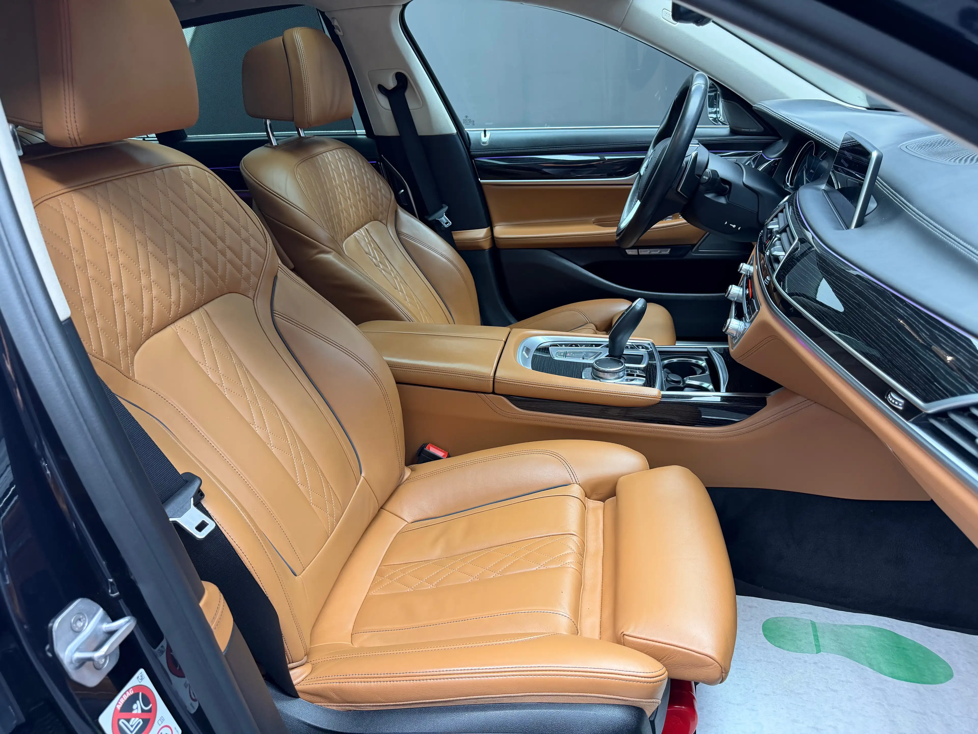 BMW 740 eAS Plug-In Hybrid * PACK M + FULL OPTIONS + GARANTIE * — photo 8