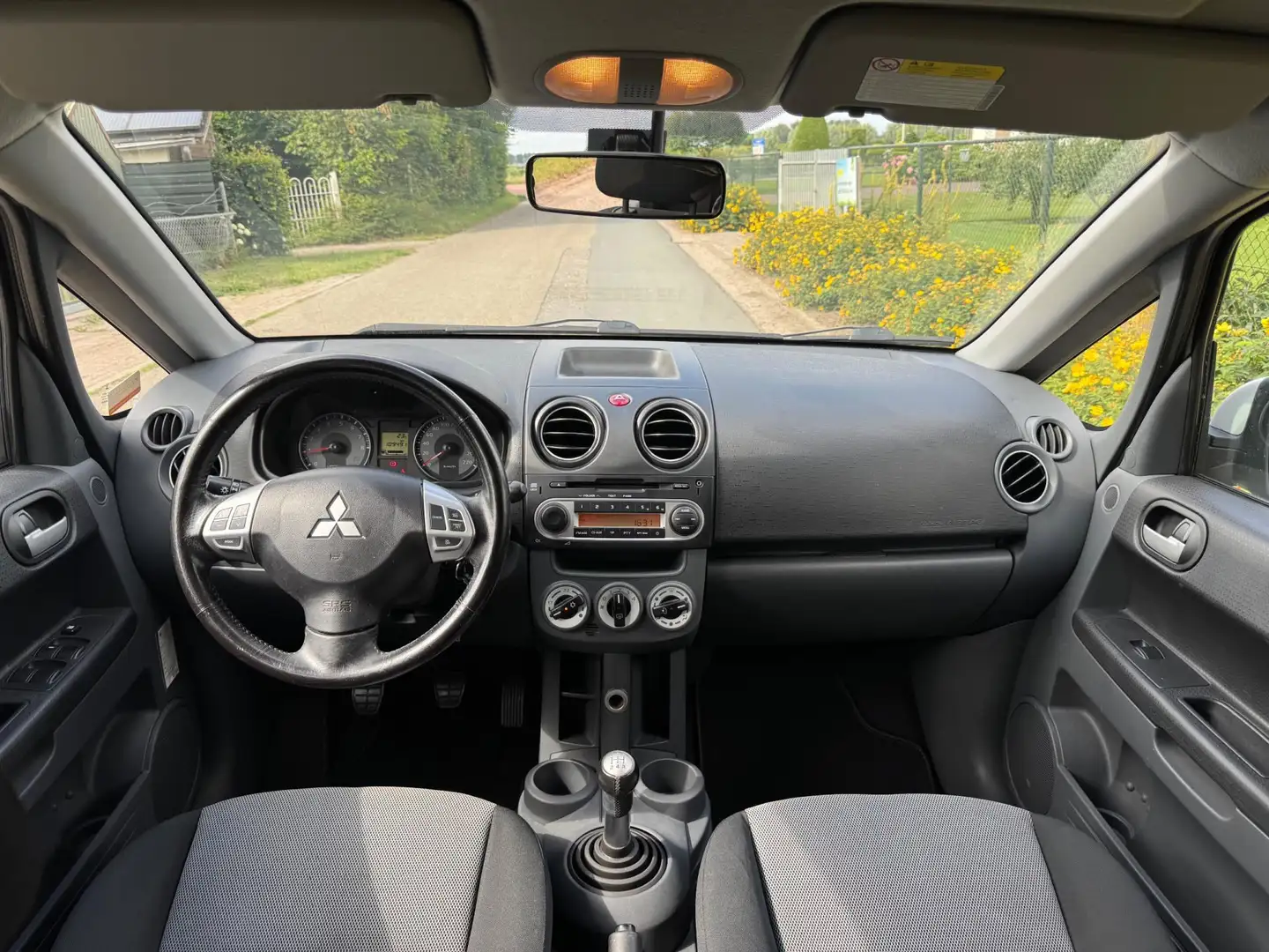 Mitsubishi Colt 1.3 Edition Two Airco Cruise Trekhaak Nap Blanc - 2