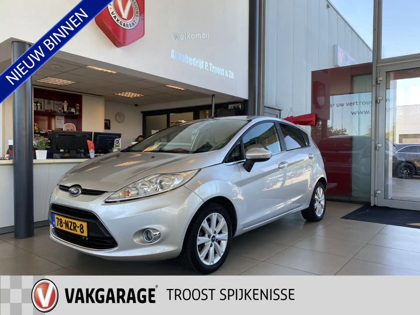 Ford Fiesta 1.25 Ghia,Airco,Elektrischpakket,Achteruitrijsenso Grijs - 1