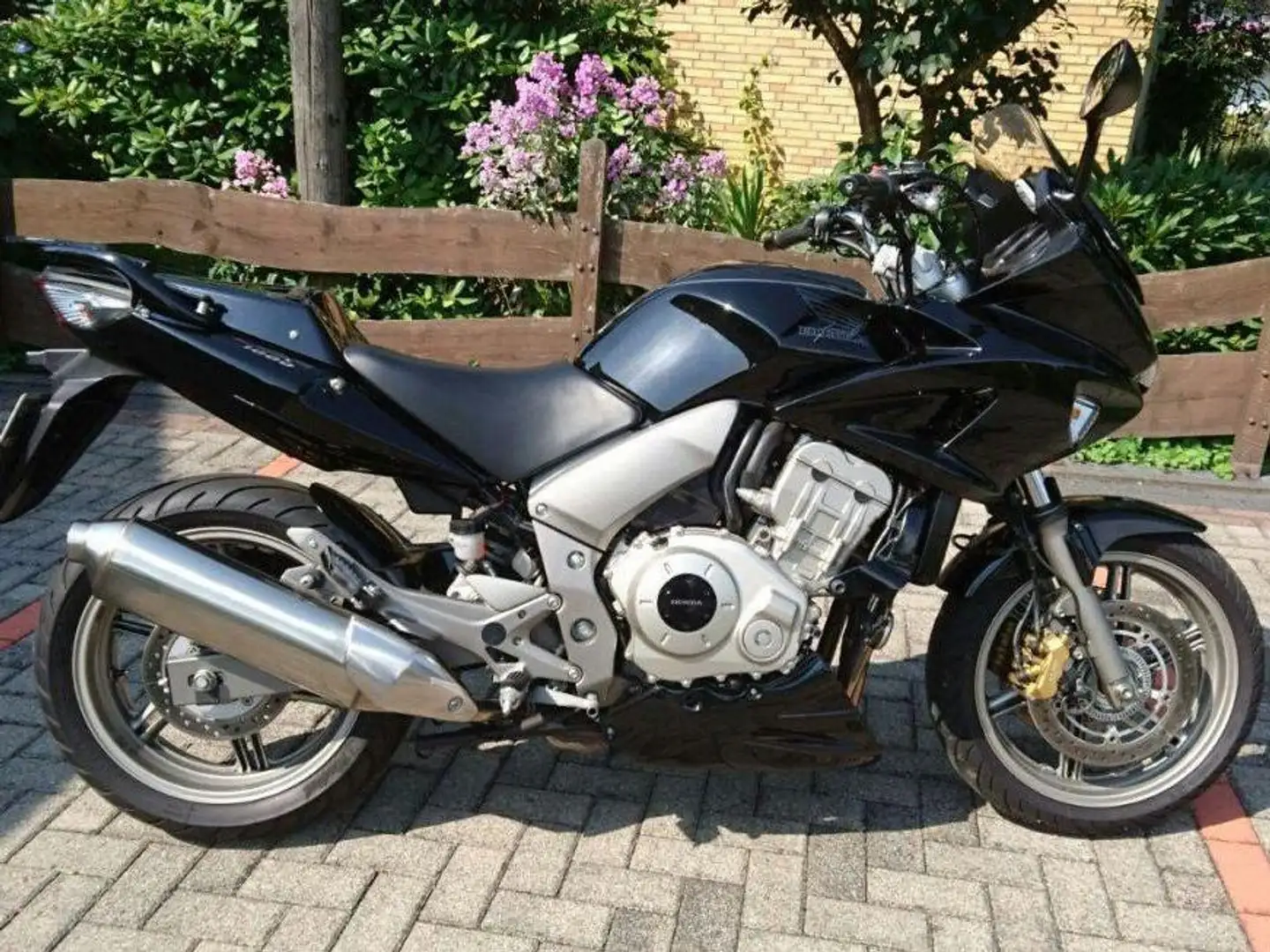 Honda CBF 1000 schwarz Czarny - 1