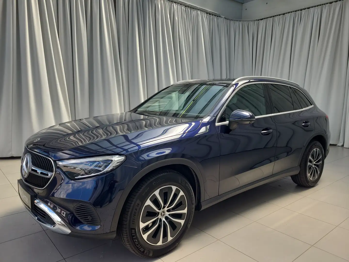 Mercedes-Benz GLC 220 d 4MATIC SpurW Winterp. Blau - 2