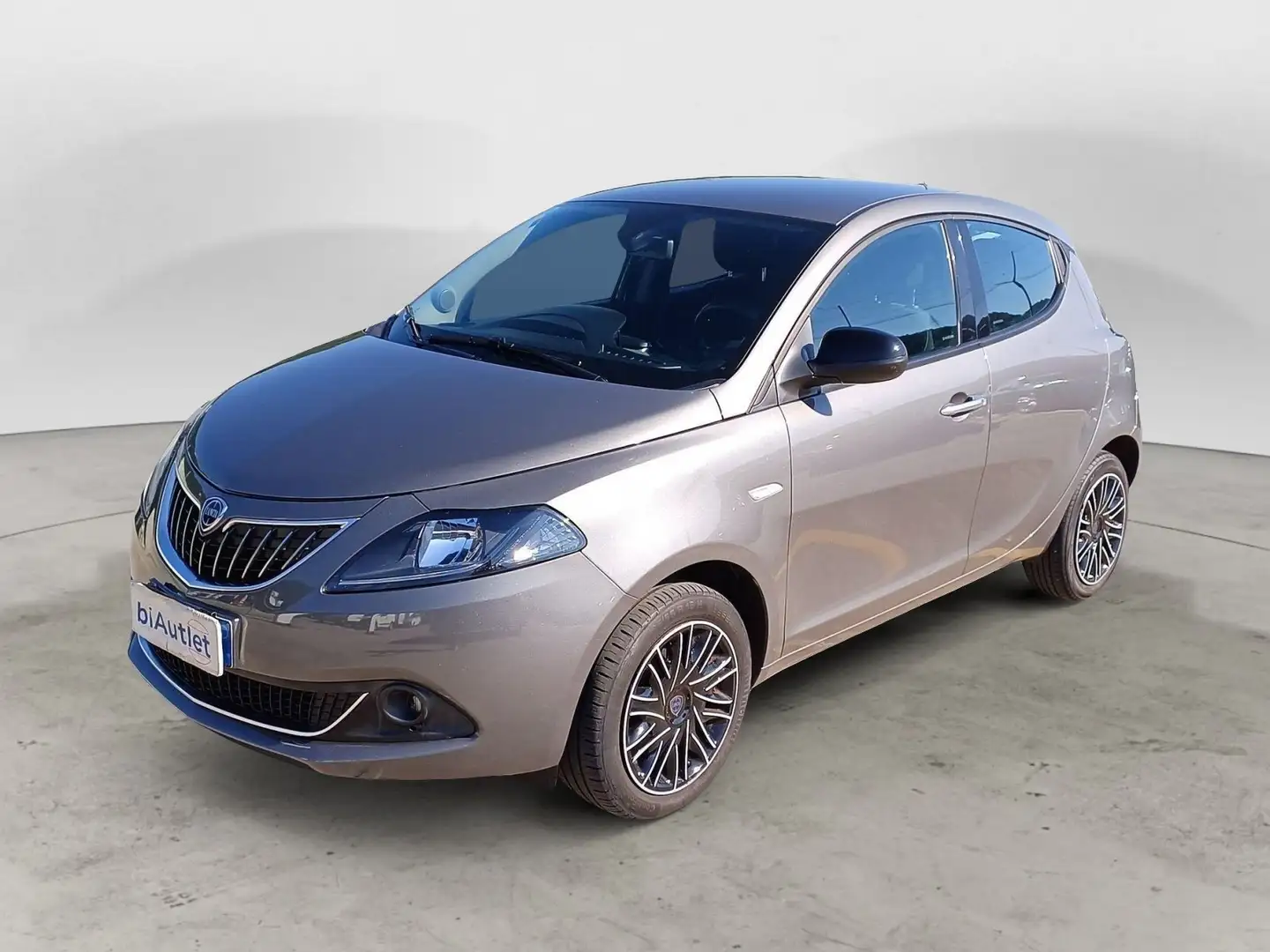 Lancia Ypsilon 1.0 firefly hybrid Gold s&s 70cv 5p.ti Zilver - 1