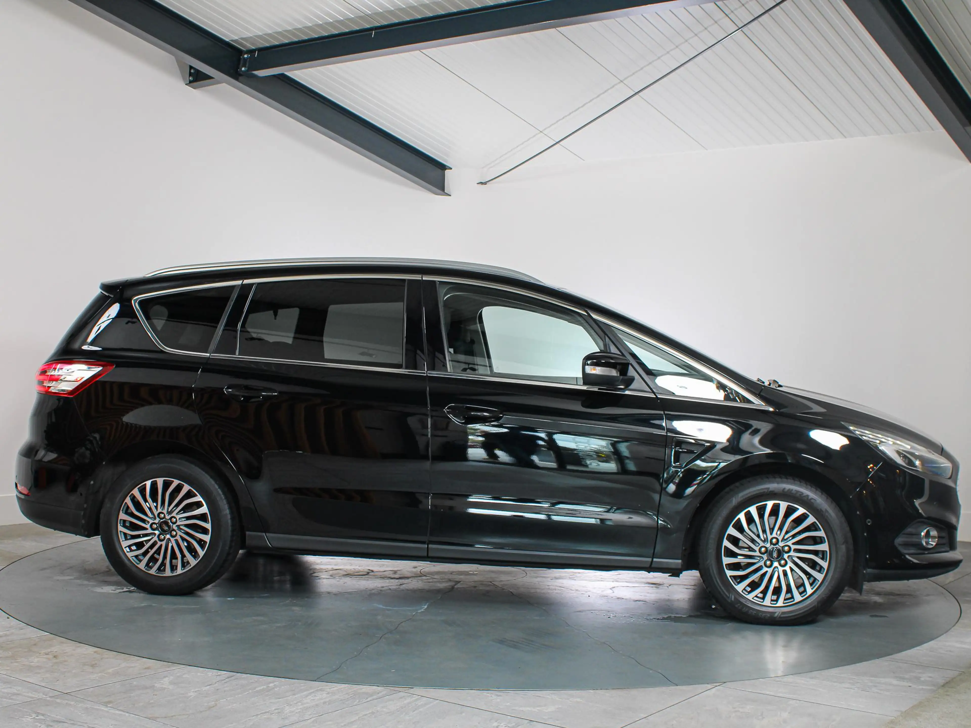 Ford S-Max 1.5 ST-Line 7-Persoons Cruise Control, Camera, App — photo 8
