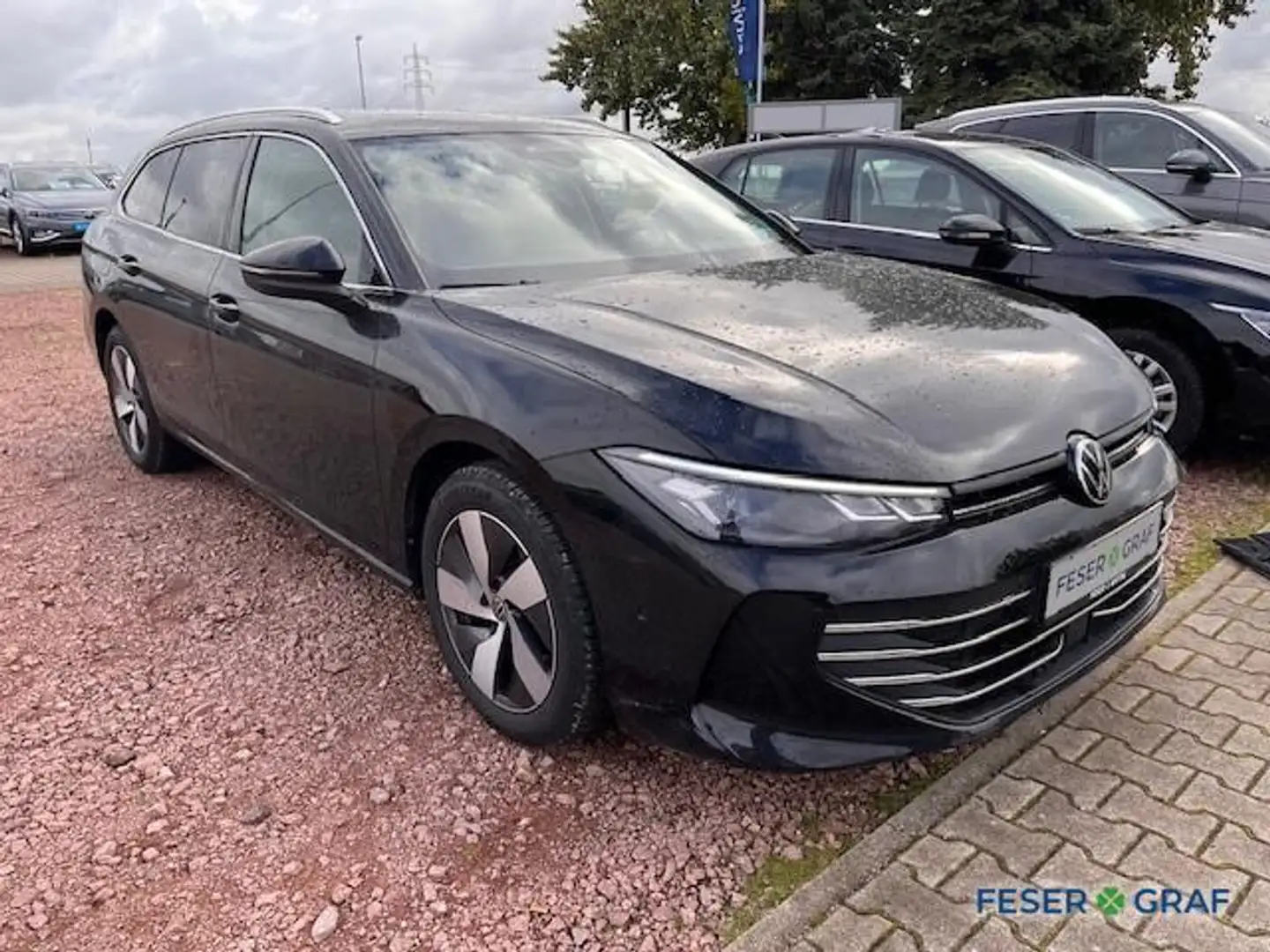 Volkswagen Passat 2.0 TDI Business DSG AHK+TrailerAss/AreaView Schwarz - 2