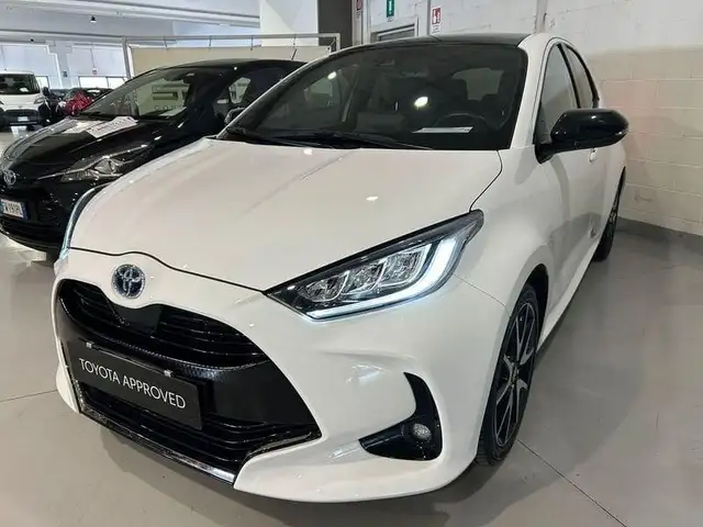Toyota Yaris 1.5h Lounge
