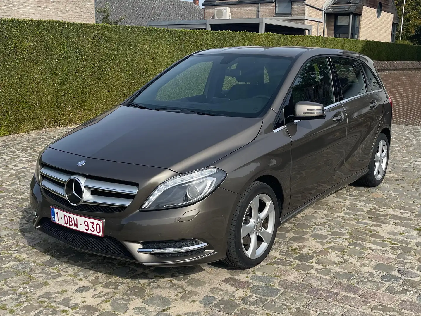Mercedes-Benz B 180 Beige - 1