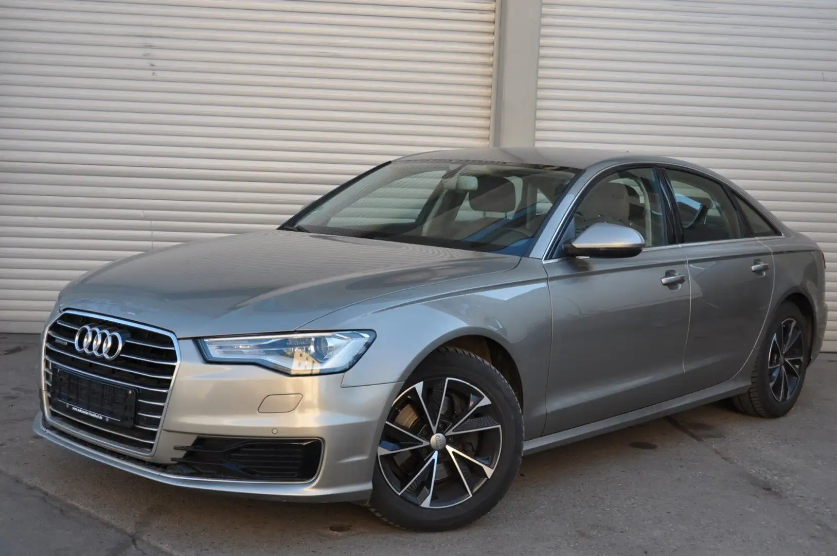 Audi A6 Lim. 2.0 TDI ultra Xenon Leder Alu Beige - 1