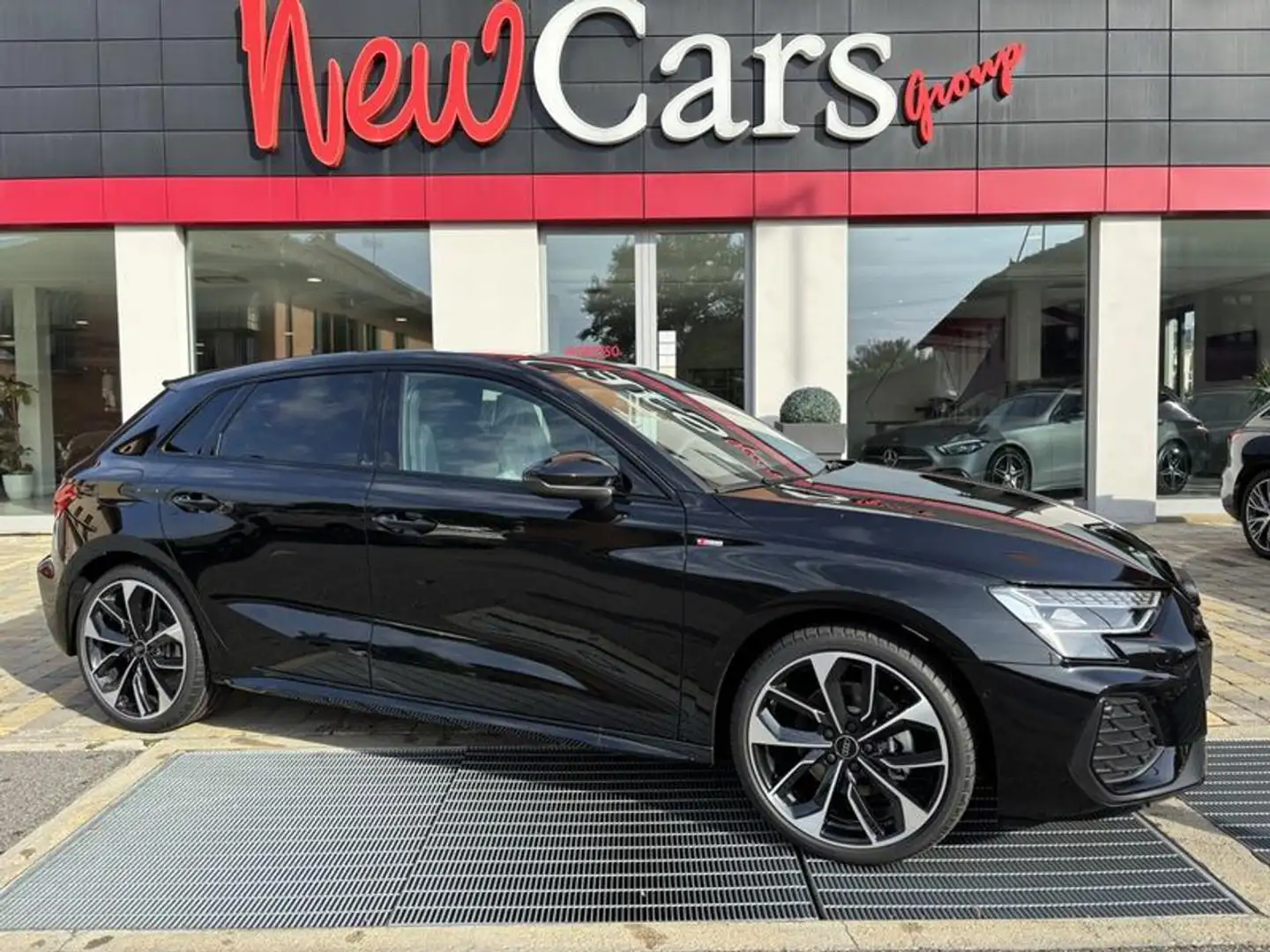 Audi A3 SPB TDI 110 kW S tronic S line edition MATRIX-19" Nero - 1