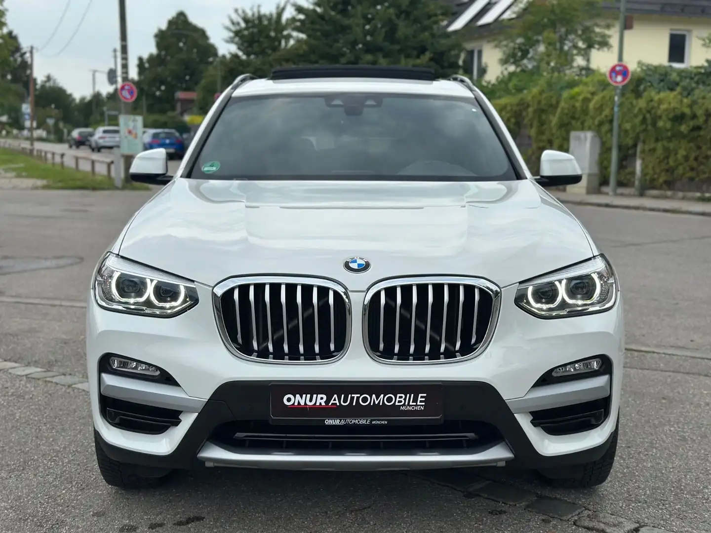 BMW X3 xDrive 20d xLine Navi Pano Leder PDC AHK LED Blanc - 2