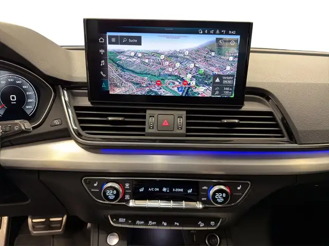 Audi Q5 view 14