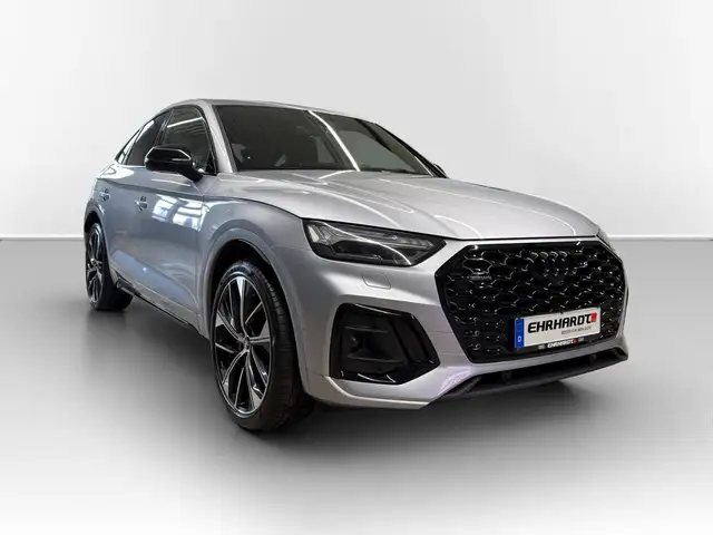 Audi Q5 view 3