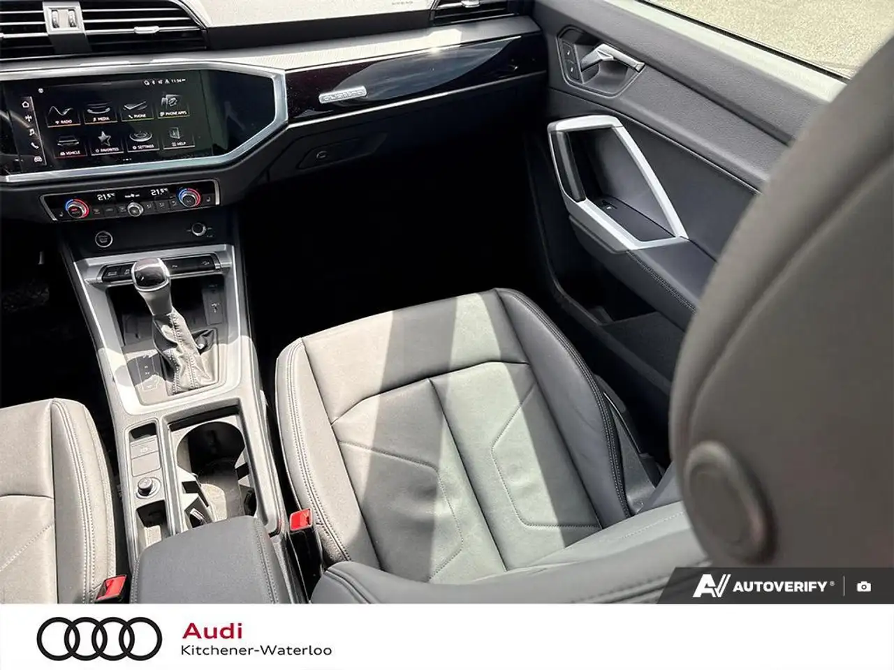 Audi Q3 fotografie Audi Q3