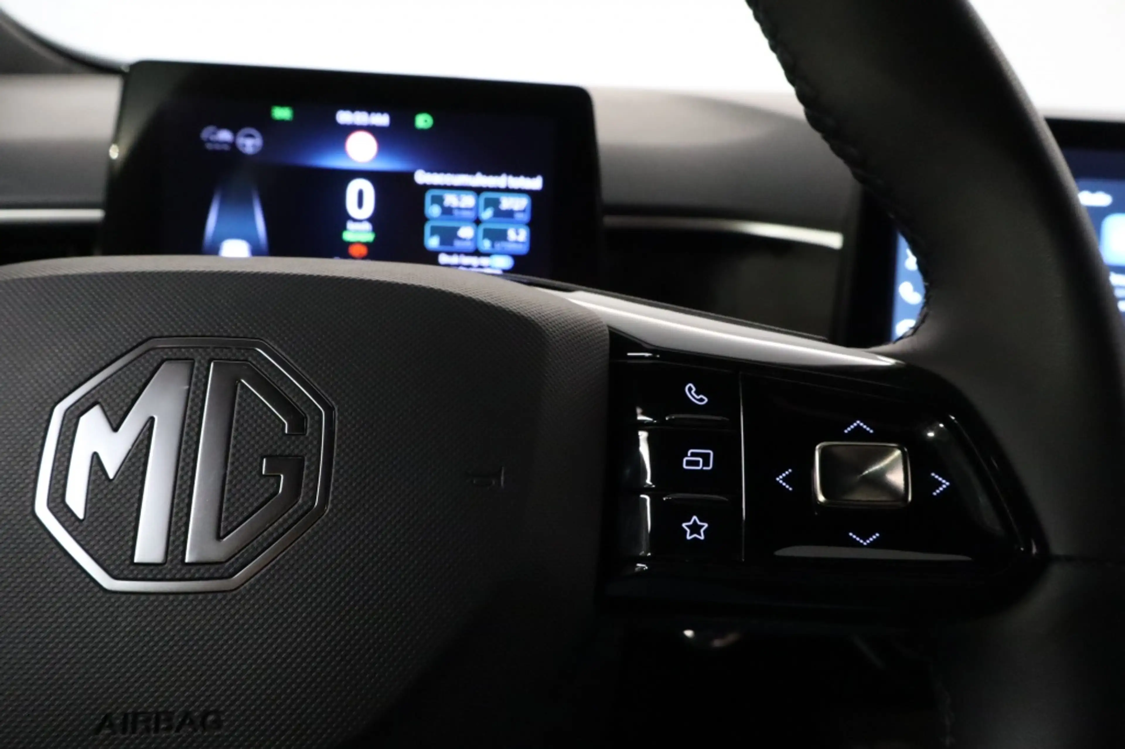 MG MG3 1.5 HYBRID+ Aut Luxury — photo 11