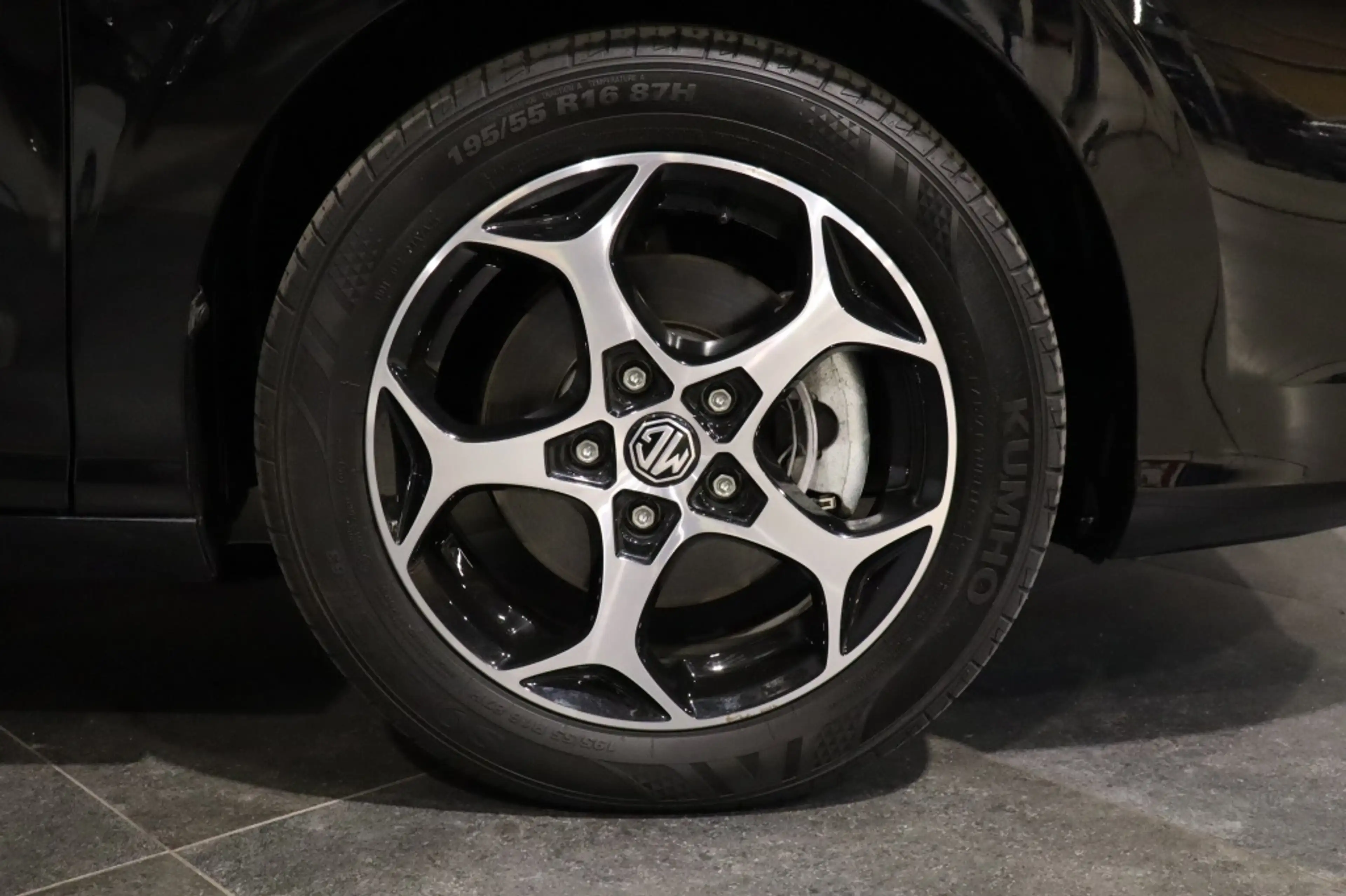 MG MG3 1.5 HYBRID+ Aut Luxury — photo 2