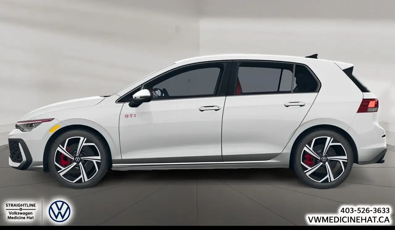 Volkswagen Golf GTI снимка Volkswagen Golf GTI
