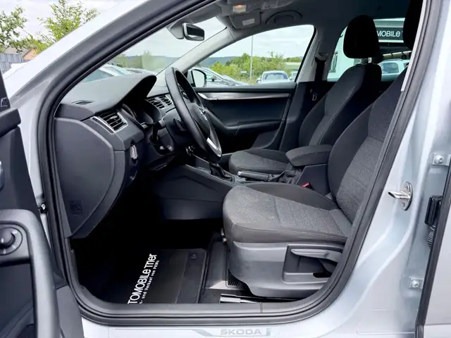 Skoda Octavia view 9