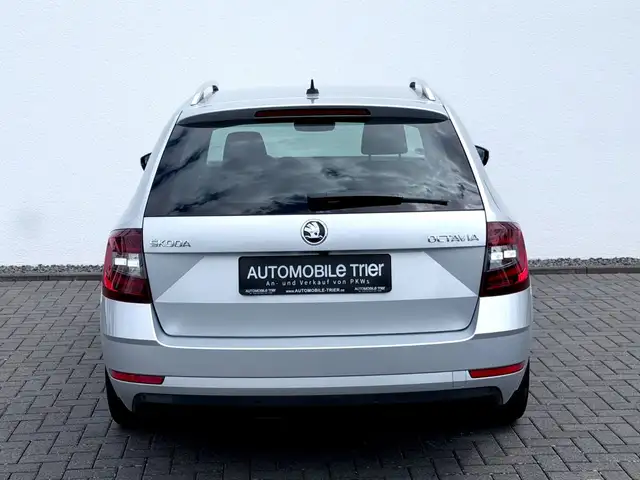 Skoda Octavia view 6