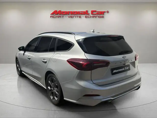 Ford Focus view 6
