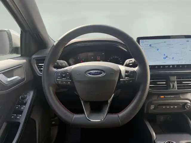 Ford Focus view 15