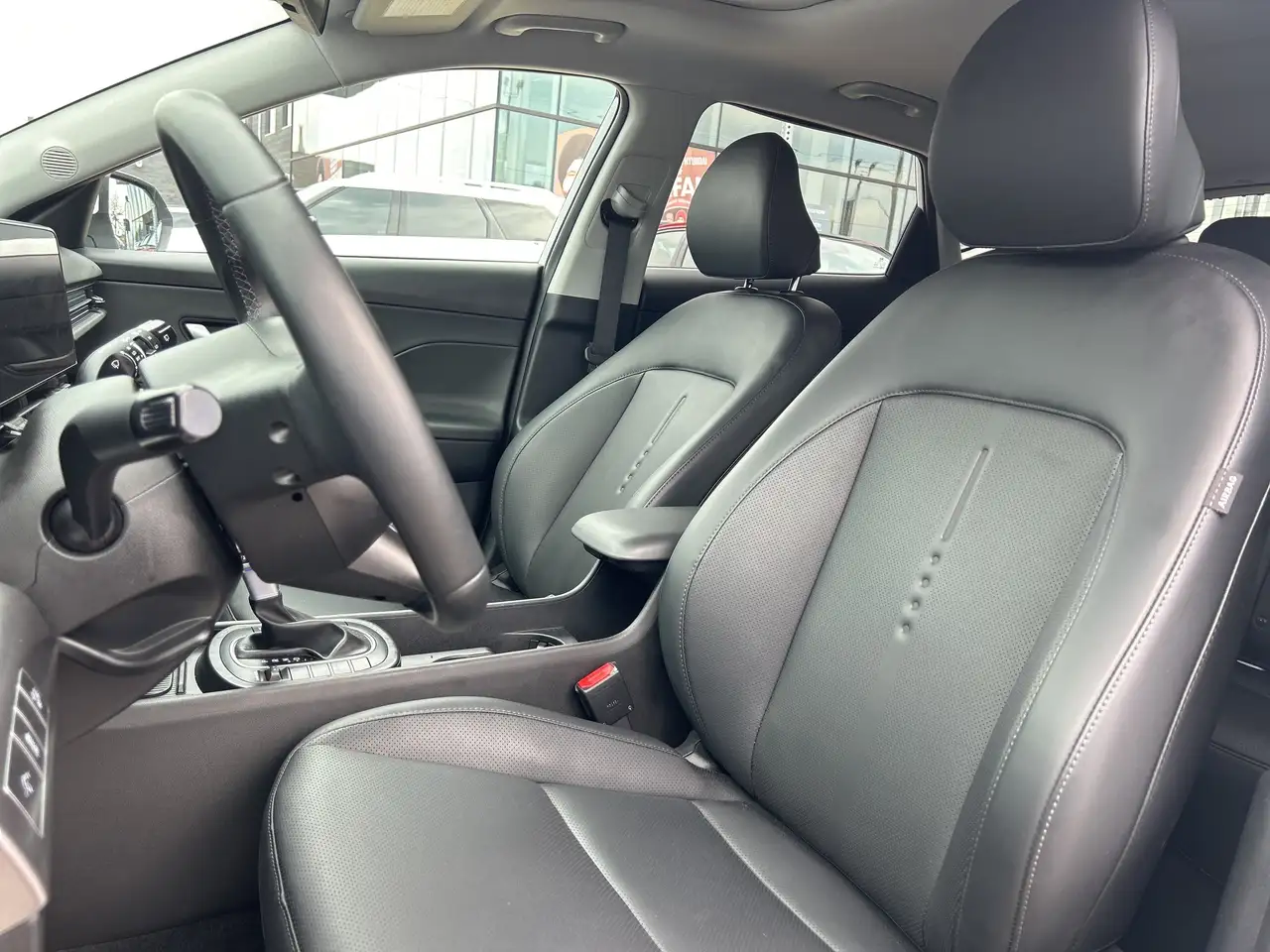Hyundai KONA снимка Hyundai KONA