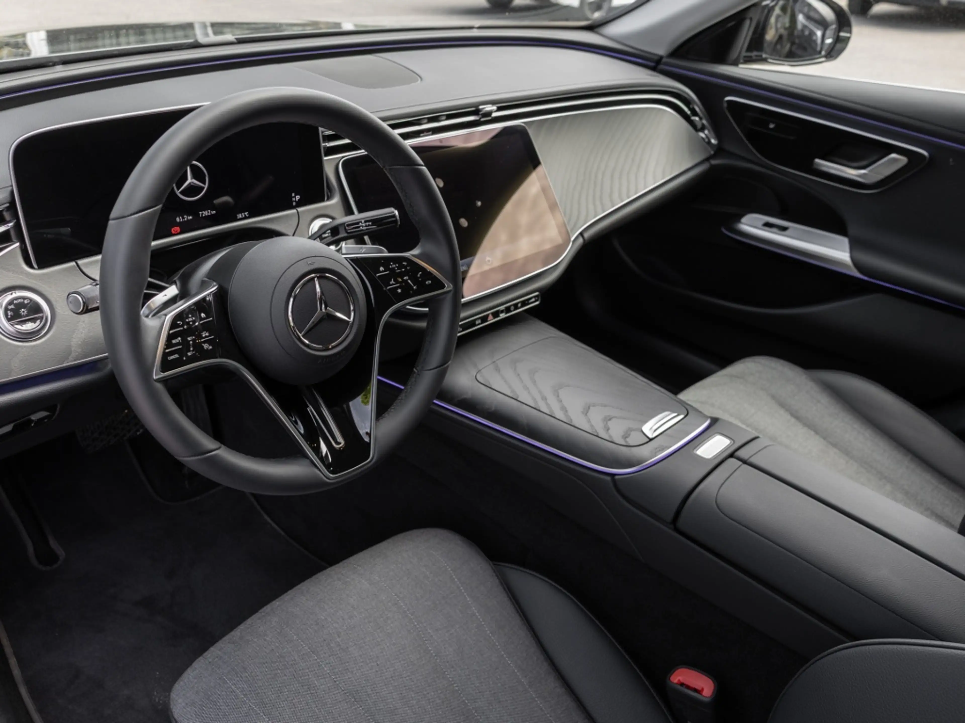 Mercedes-Benz E 200 4M , AVANTGARDE DISTR KAMERA SPUR PDC SHZ — photo 7