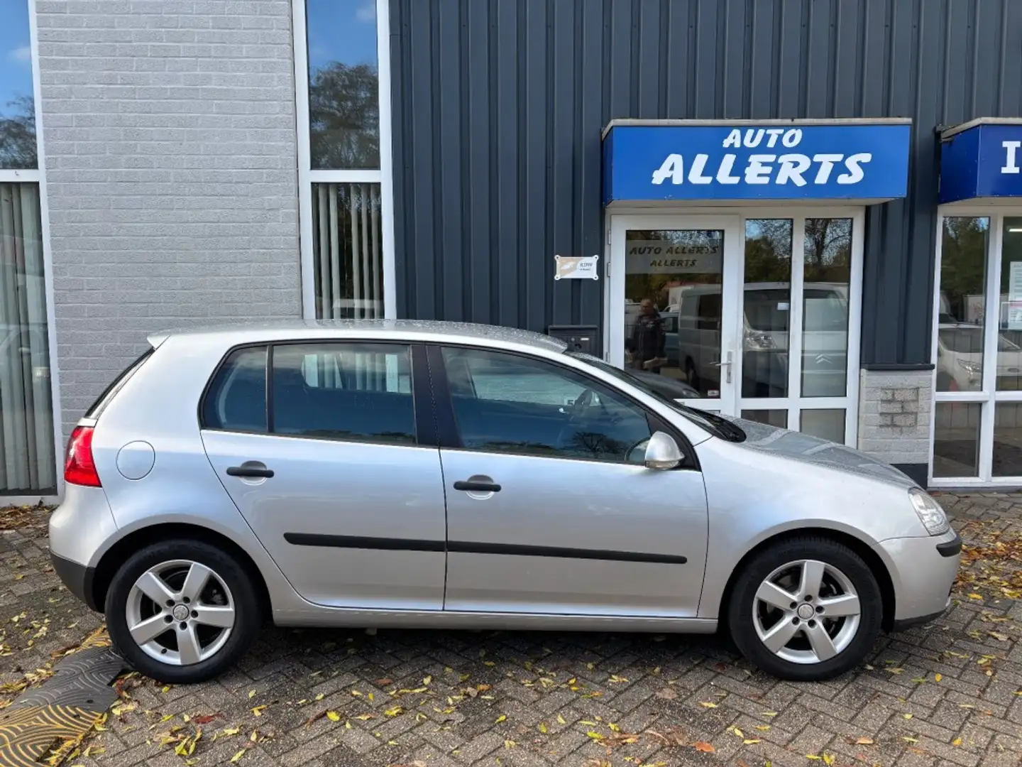 Volkswagen Golf 1.4 FSI SPORTLINE Grijs - 1