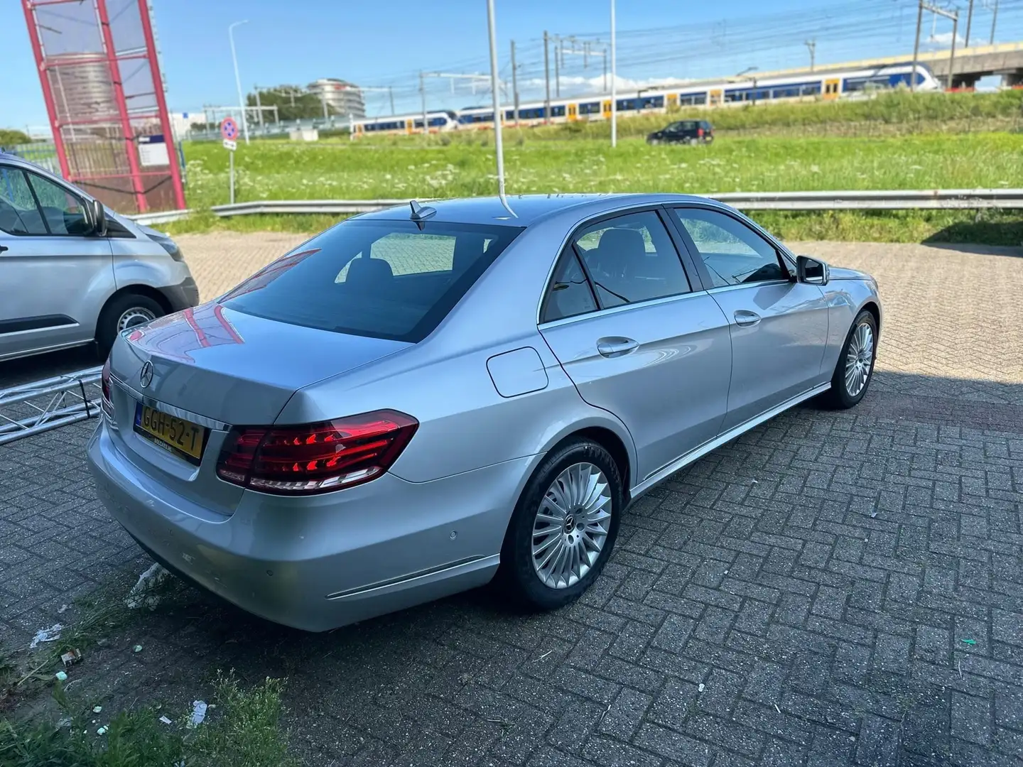 Mercedes-Benz E 200 7G-TRONIC Avantgarde - 2