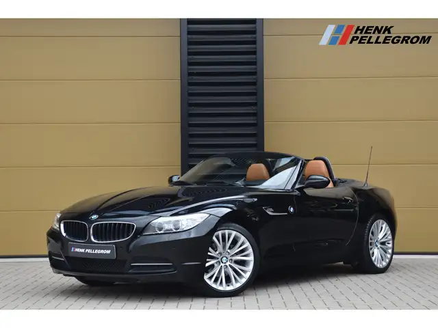 BMW Z4 Roadster sDrive20i Executive * Stuurverwarming * S