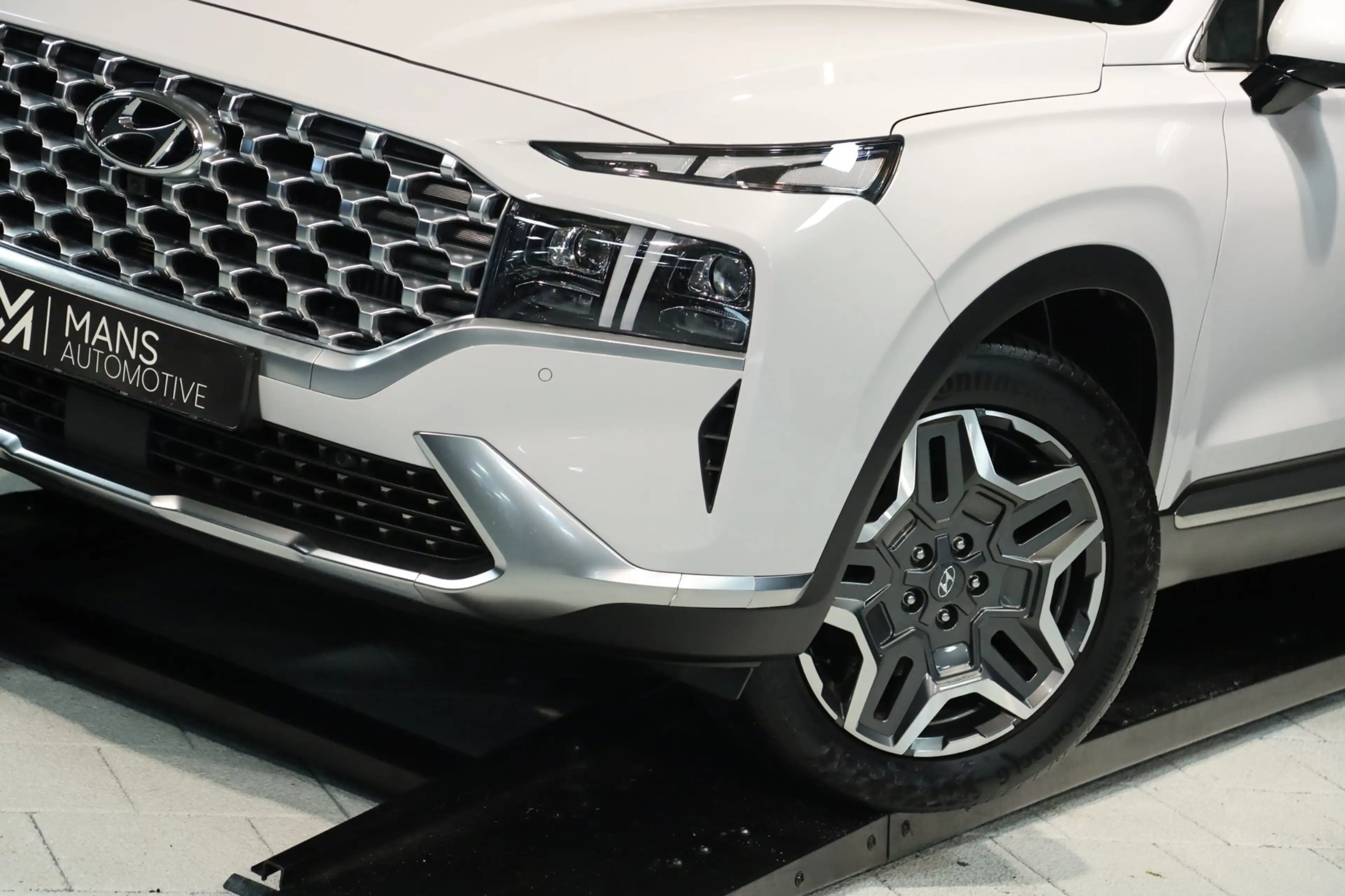 Hyundai SANTA FE 1.6 T-GDI PHEV Premium Plus Sky 7p. / HUD / MEMORY — photo 2