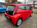 Toyota Aygo 1.0 VVT-i x-play|Carplay|Cam|DealerOnderhouden Rood - thumbnail 5