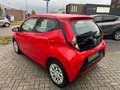 Toyota Aygo 1.0 VVT-i x-play|Carplay|Cam|DealerOnderhouden Rood - thumbnail 3