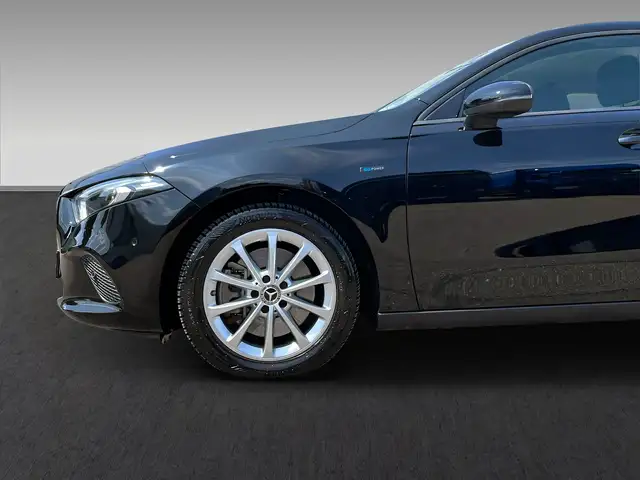 Mercedes-Benz A-Class view 4