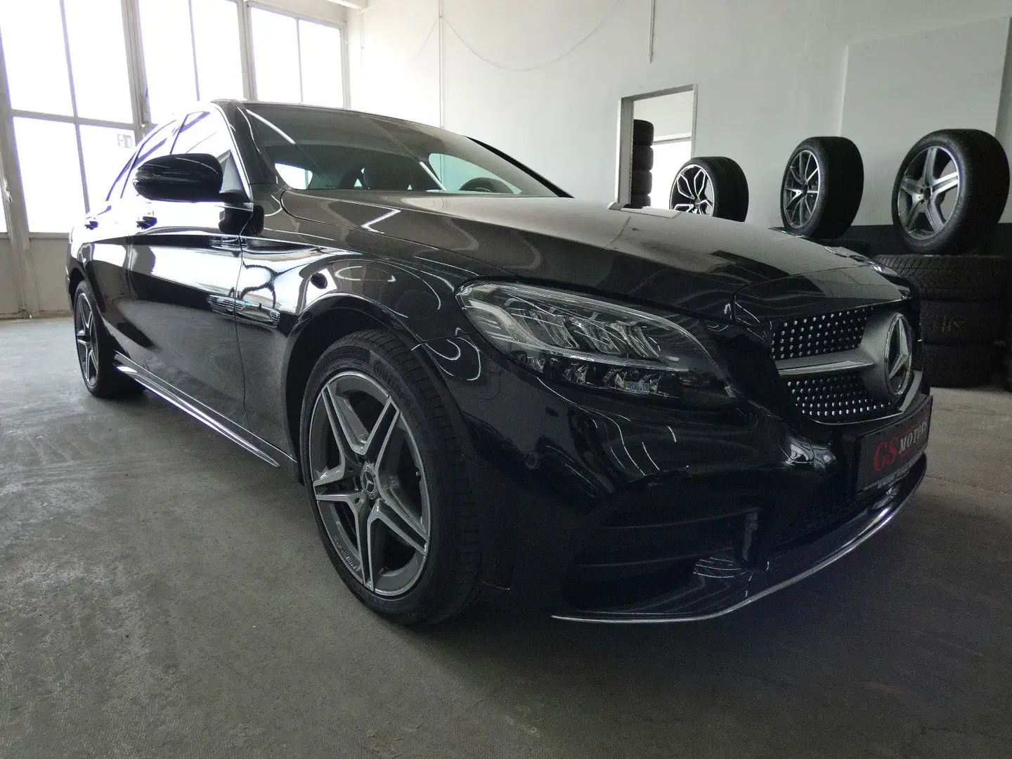 Mercedes-Benz C 300 de AMG LINE*LED*NAVI*DISTRONIC*AMBIENTE* Noir - 1