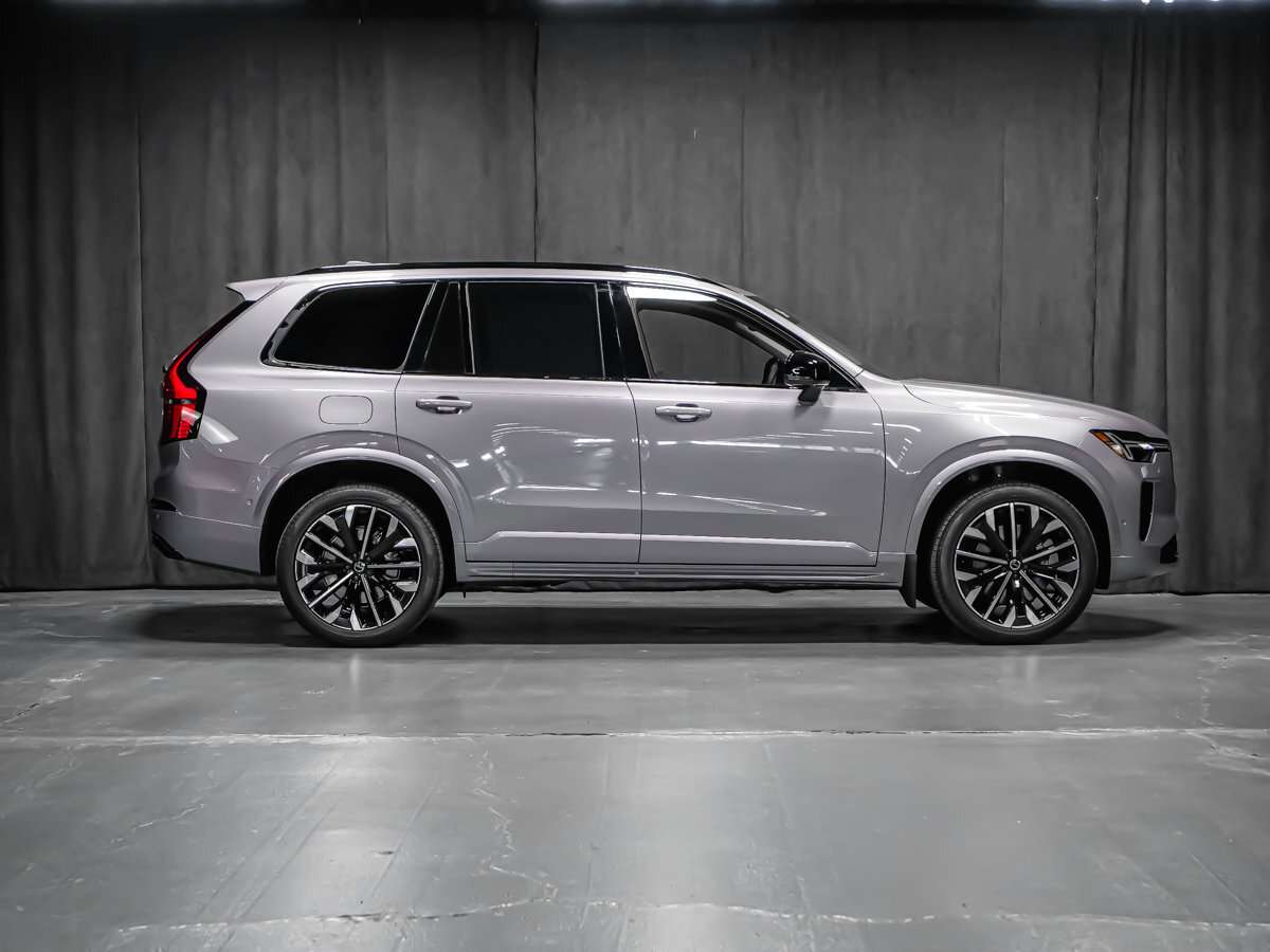 2026 Volvo XC90 Plus 7-Seater (Dark Theme) alt 3