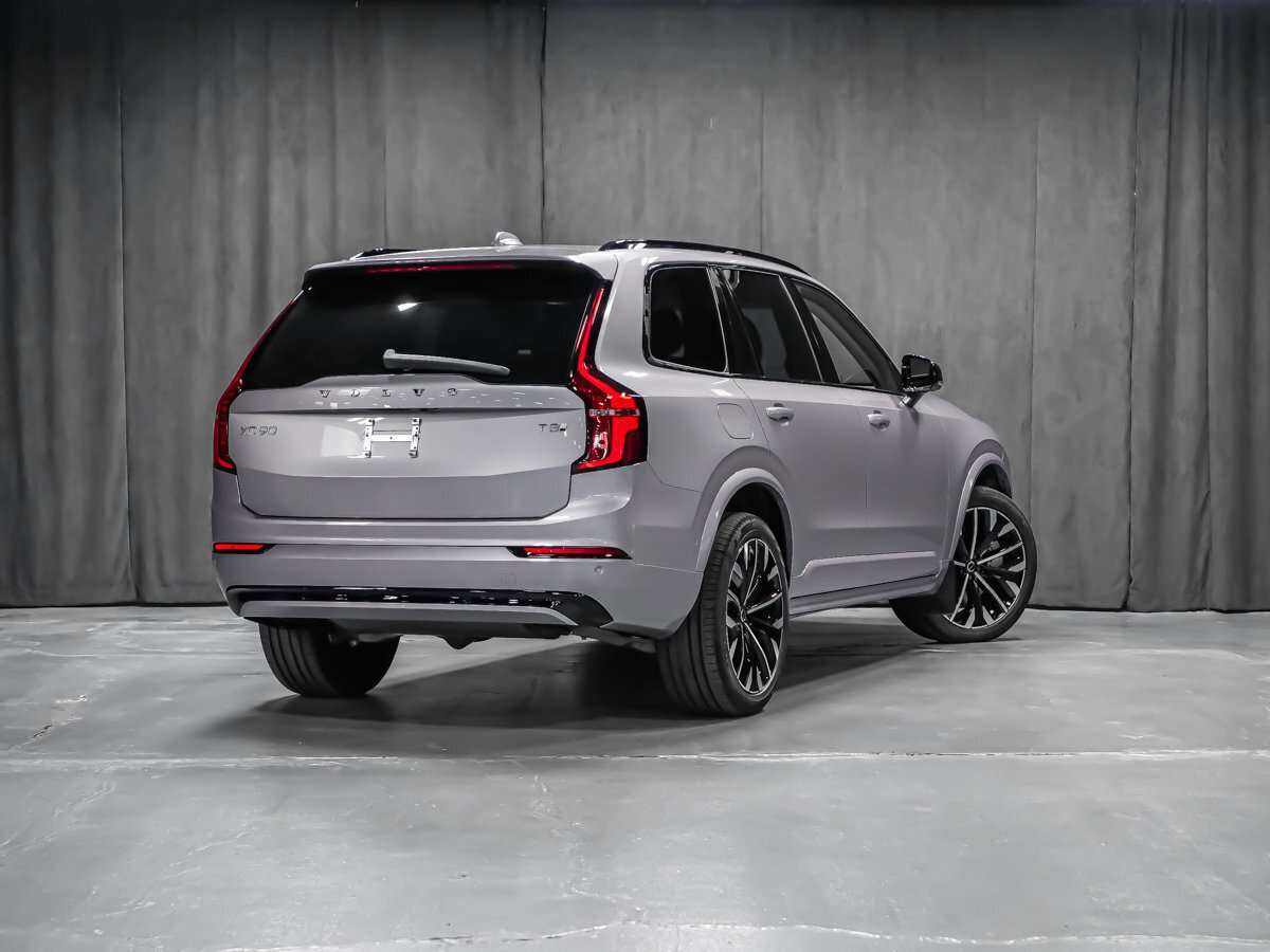 2026 Volvo XC90 Plus 7-Seater (Dark Theme) alt 5