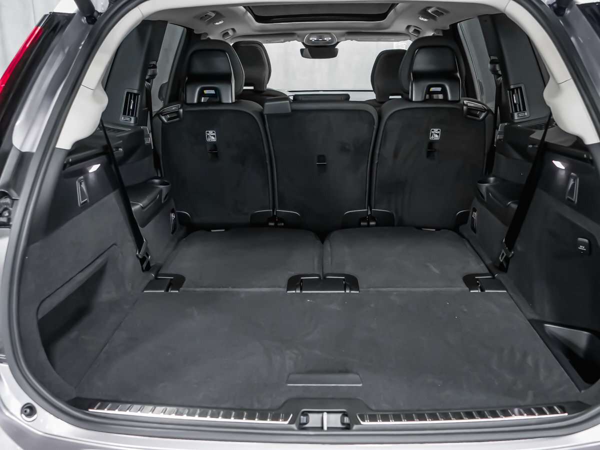 2026 Volvo XC90 Plus 7-Seater (Dark Theme) thumb 16