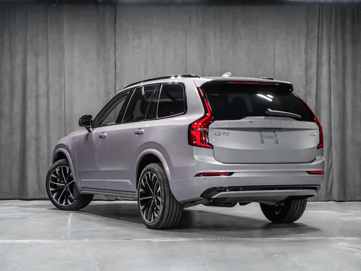 2026 Volvo XC90 Plus 7-Seater (Dark Theme) thumb 6
