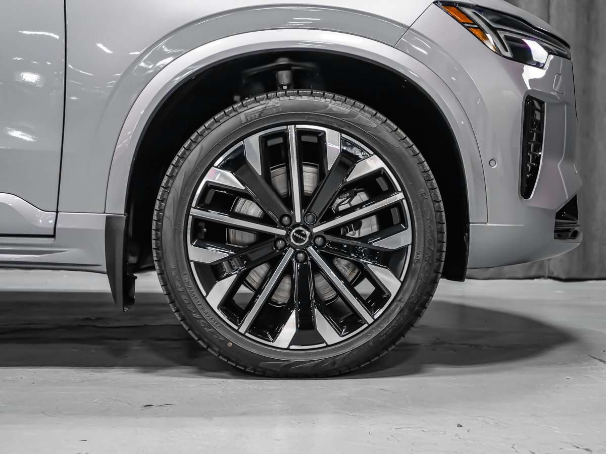 2026 Volvo XC90 Plus 7-Seater (Dark Theme) thumb 7